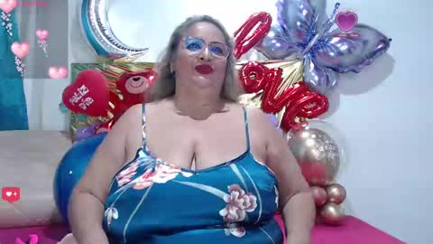 Snapshot of bbwsalome chatting on 02.18.25 Salome online show from 02.18.25
