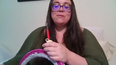 Snapshot of bbwsophiecooks chatting on 04.19.26 Sophie BBW online show from 04.19.26