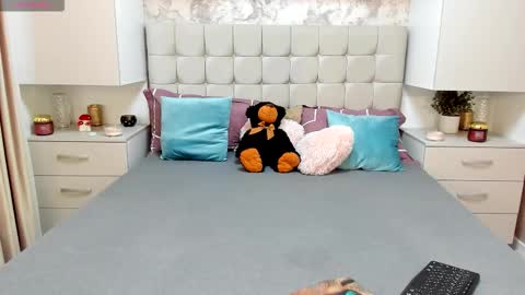 larra online show from 10.12.25