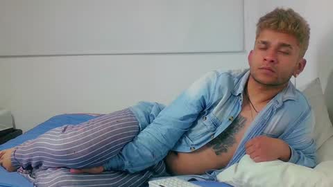 Snapshot of be_sinners chatting on 12.28.24 Sara Juan online show from 12.28.24