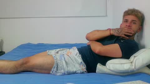 Snapshot of be_sinners chatting on 12.29.24 Sara Juan online show from 12.29.24