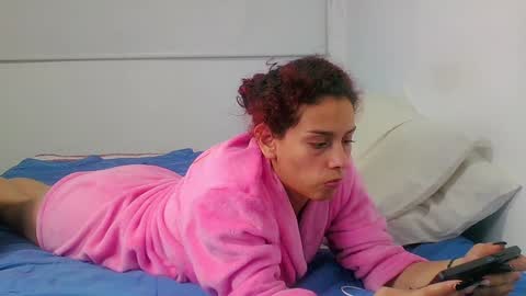 Snapshot of be_sinners chatting on 12.30.24 Sara Juan online show from 12.30.24