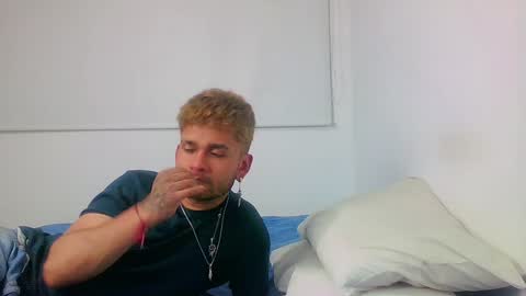 Sara  Juan online show from 12.31.24