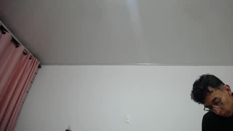 Sara  Juan online show from 10.15.25