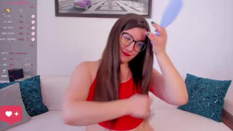 Snapshot of beachcrazy chatting on 04.01.26 Lola online show from 04.01.26