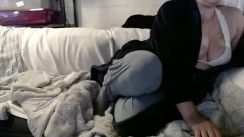 Snapshot of beachymilf chatting on 02.02.26 BeachyMILF online show from 02.02.26