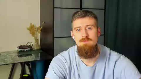 Snapshot of bearded_legend chatting on 01.30.25 Zeus online show from 01.30.25