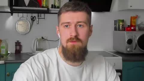 Snapshot of bearded_legend chatting on 02.28.25 Zeus online show from 02.28.25