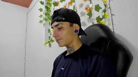 Snapshot of beatandtalk chatting on 11.27.25 beatandtalk online show from 11.27.25