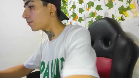 Snapshot of beatandtalk chatting on 11.30.25 beatandtalk online show from 11.30.25