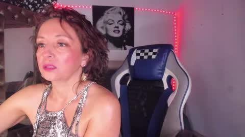 Snapshot of beatricez chatting on 10.14.25 Chanel online show from 10.14.25