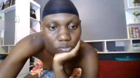 Snapshot of beautie699392 chatting on 07.17.26 Lil stunner online show from 07.17.26