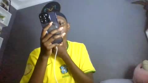 Snapshot of beautie699392 chatting on 07.19.26 Lil stunner online show from 07.19.26