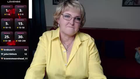 Snapshot of beautiful_lina7 chatting on 09.27.25 your Lana online show from 09.27.25