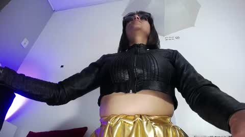 Snapshot of beautifull_wild_girl chatting on 06.19.26 maria online show from 06.19.26