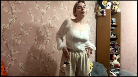 Mia online show from 04.09.26