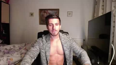 Snapshot of beauty_hard_beast chatting on 09.16.25 Mia and Jake online show from 09.16.25