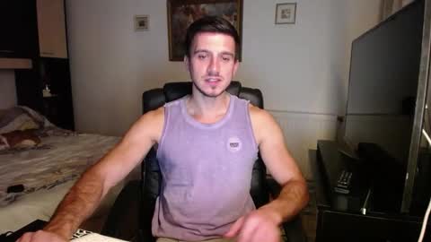 Snapshot of beauty_hard_beast chatting on 10.15.25 Mia and Jake online show from 10.15.25