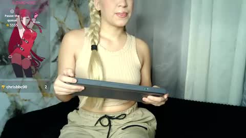 Snapshot of beauty_lana18 chatting on 07.26.26 lana online show from 07.26.26