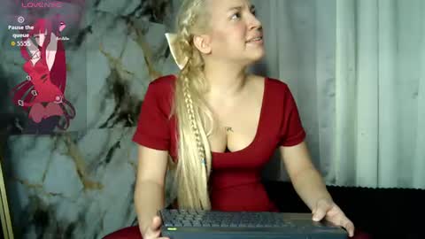 Snapshot of beauty_lana18 chatting on 07.29.26 lana online show from 07.29.26
