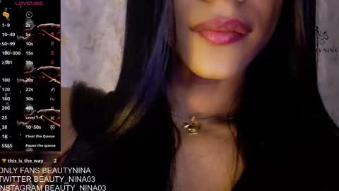 Snapshot of beauty_nina chatting on 10.15.25 beauty_nina online show from 10.15.25