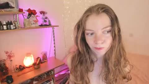Snapshot of beautyeliise chatting on 06.15.26 Eliise online show from 06.15.26