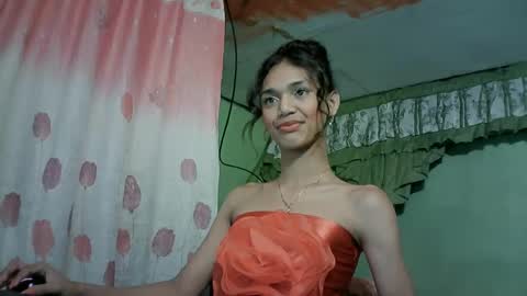 Snapshot of beautyhotasia123 chatting on 12.27.24 beautyhotasia123 online show from 12.27.24