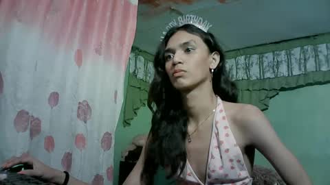 Snapshot of beautyhotasia123 chatting on 12.29.24 beautyhotasia123 online show from 12.29.24