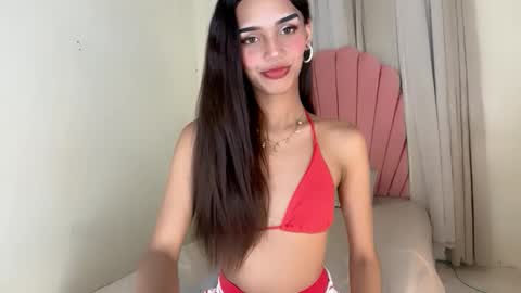 Snapshot of beautyhotasia123 chatting on 10.07.25 beautyhotasia123 online show from 10.07.25