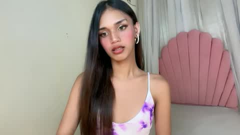 Snapshot of beautyhotasia123 chatting on 10.16.25 beautyhotasia123 online show from 10.16.25