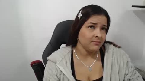 beautyykarol online show from 11.24.25