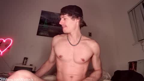 Snapshot of bebexxxdust chatting on 10.28.25 bebe dust online show from 10.28.25