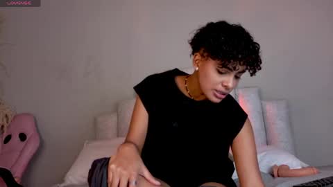 Snapshot of beckablue chatting on 04.17.26 Beecckkkaaa online show from 04.17.26