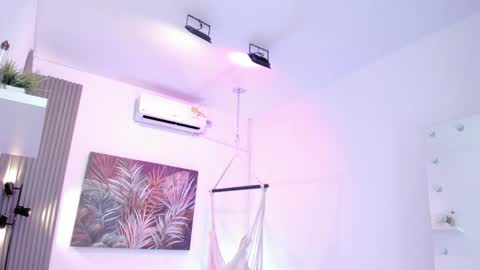 Victoria  online show from 04.07.26