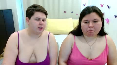 BeckyAndEllen online show from 09.18.25