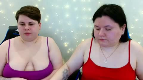 Snapshot of beckyandellen chatting on 04.23.26 BeckyAndEllen online show from 04.23.26