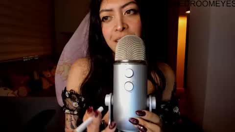 Snapshot of bedroomeyess chatting on 02.14.25 Amber UwU IM MOVING AND IS CRAZY ILL BE BACK VERY SOON 3 MISS YA ALREADY online show from 02.14.25