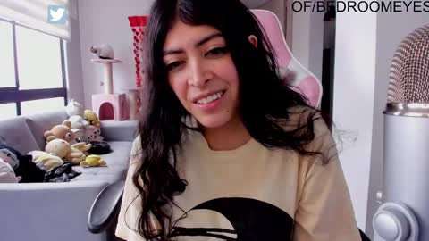 Snapshot of bedroomeyess chatting on 02.25.25 Amber UwU IM MOVING AND IS CRAZY ILL BE BACK VERY SOON 3 MISS YA ALREADY online show from 02.25.25