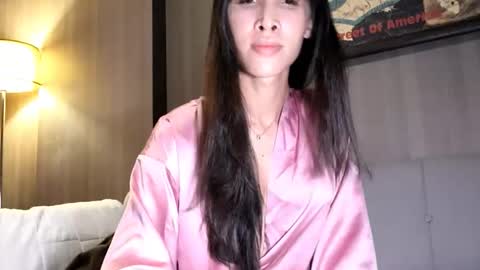 Snapshot of bee_thai chatting on 05.04.26 bee_thai online show from 05.04.26