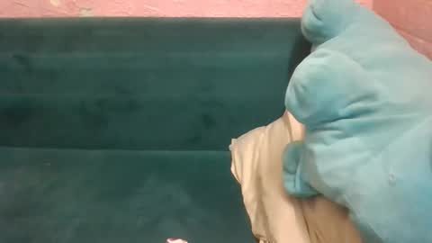 Snapshot of beebaby_xx chatting on 10.23.25 beebaby_xx online show from 10.23.25