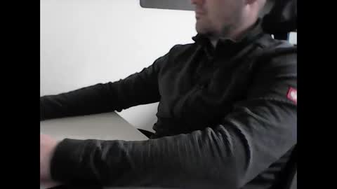 beenee3 online show from 03.27.26
