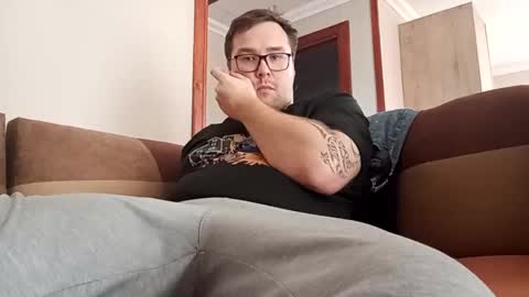 Snapshot of beennudeislife chatting on 10.21.25 beennudeislife online show from 10.21.25