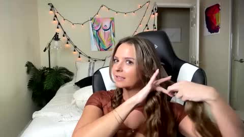 Snapshot of befxckingnice chatting on 01.06.25 all links here online show from 01.06.25