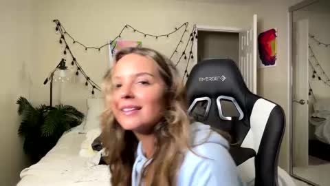 Snapshot of befxckingnice chatting on 01.07.25 all links here online show from 01.07.25