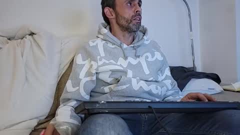 begbestuk online show from 09.22.25