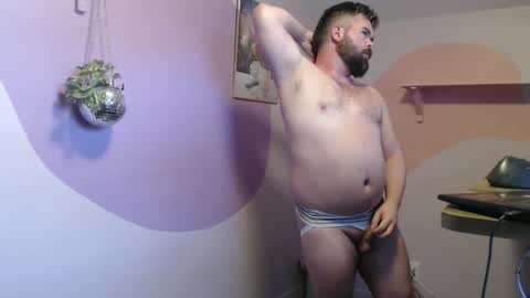 Snapshot of behrbae chatting on 11.13.25 Behrbae online show from 11.13.25