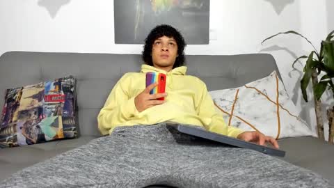 independent model online show from 03.04.25