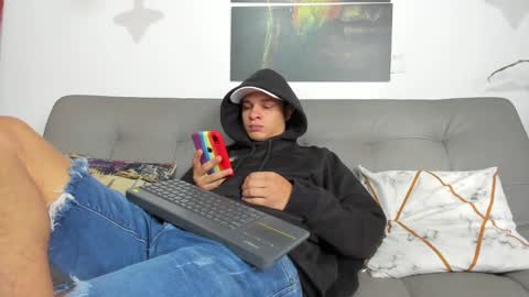 independent model online show from 03.06.25