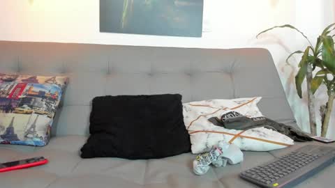 independent model online show from 03.10.25