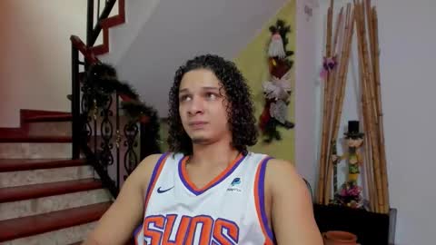 independent model online show from 12.22.25